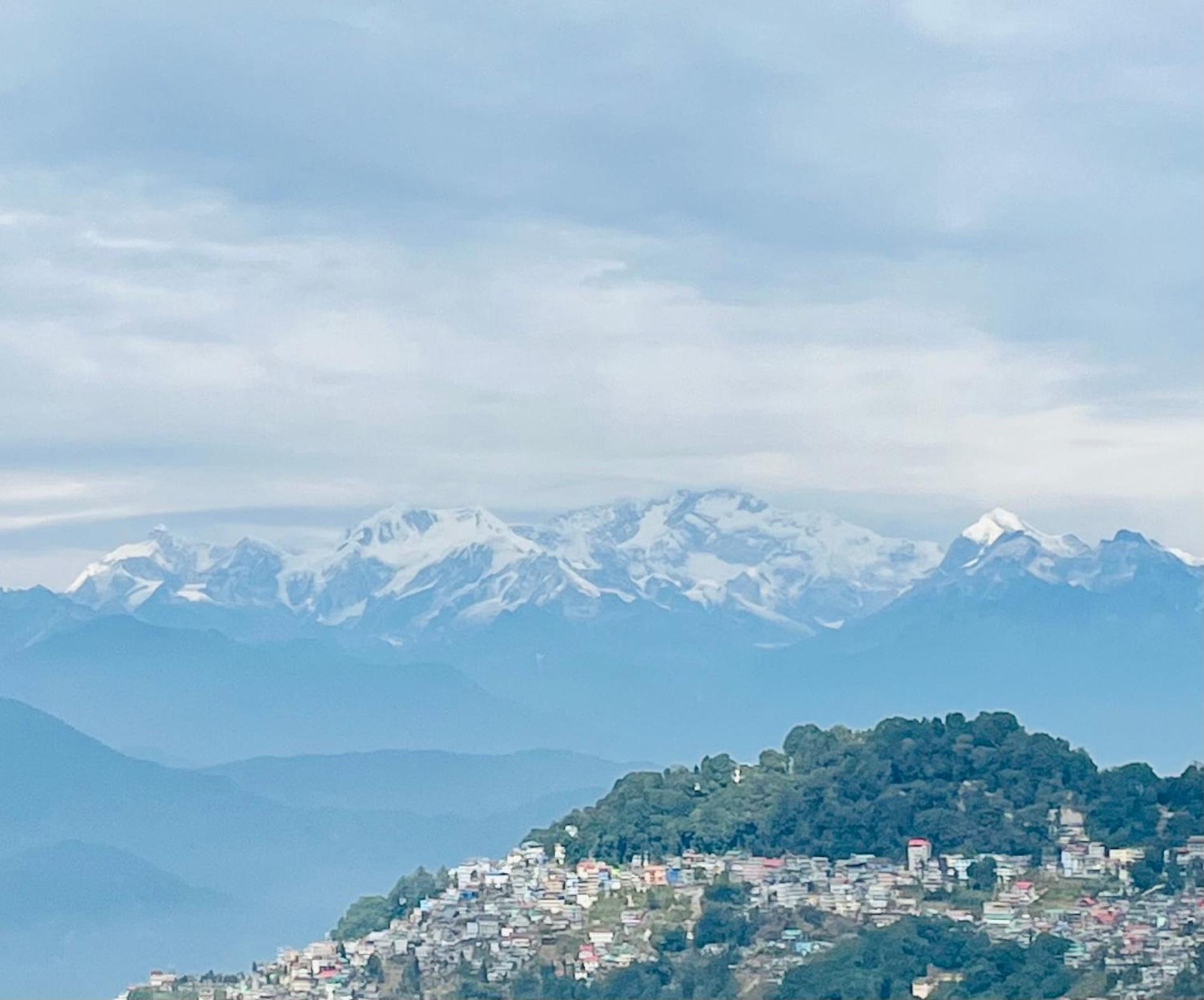 Himalayan Gorkha Retreat II Free Parking Hotel Darjeeling  Buitenkant foto