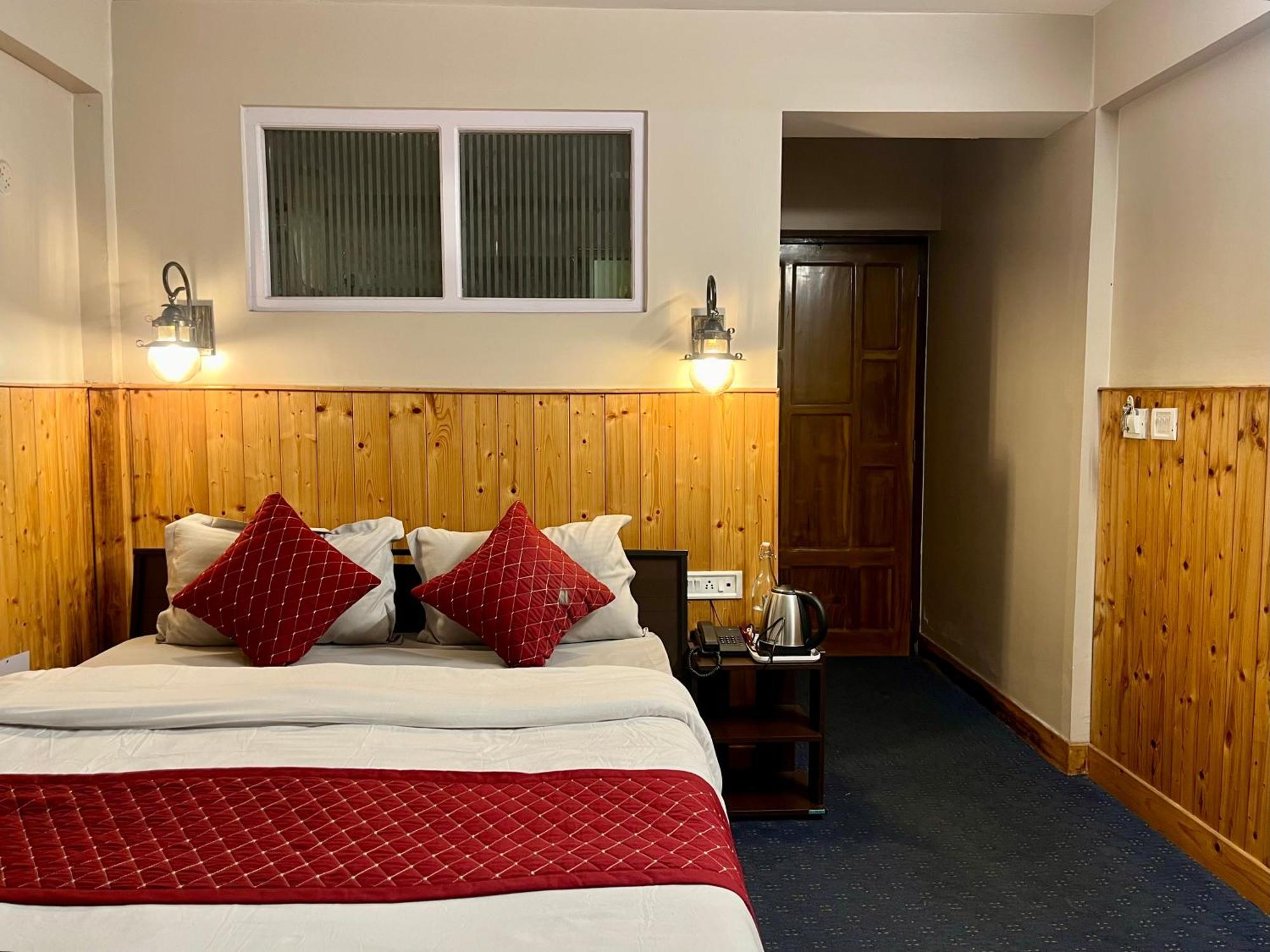 Himalayan Gorkha Retreat II Free Parking Hotel Darjeeling  Buitenkant foto