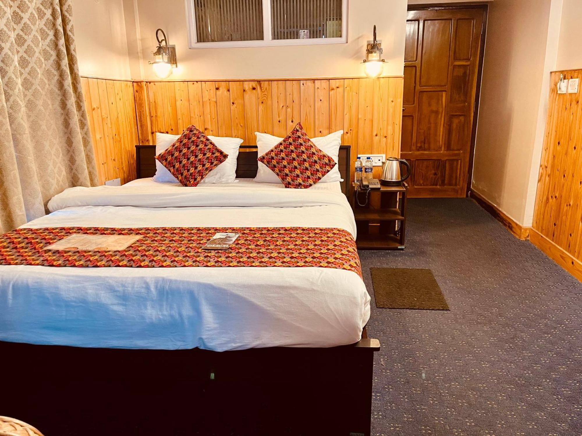 Himalayan Gorkha Retreat II Free Parking Hotel Darjeeling  Buitenkant foto