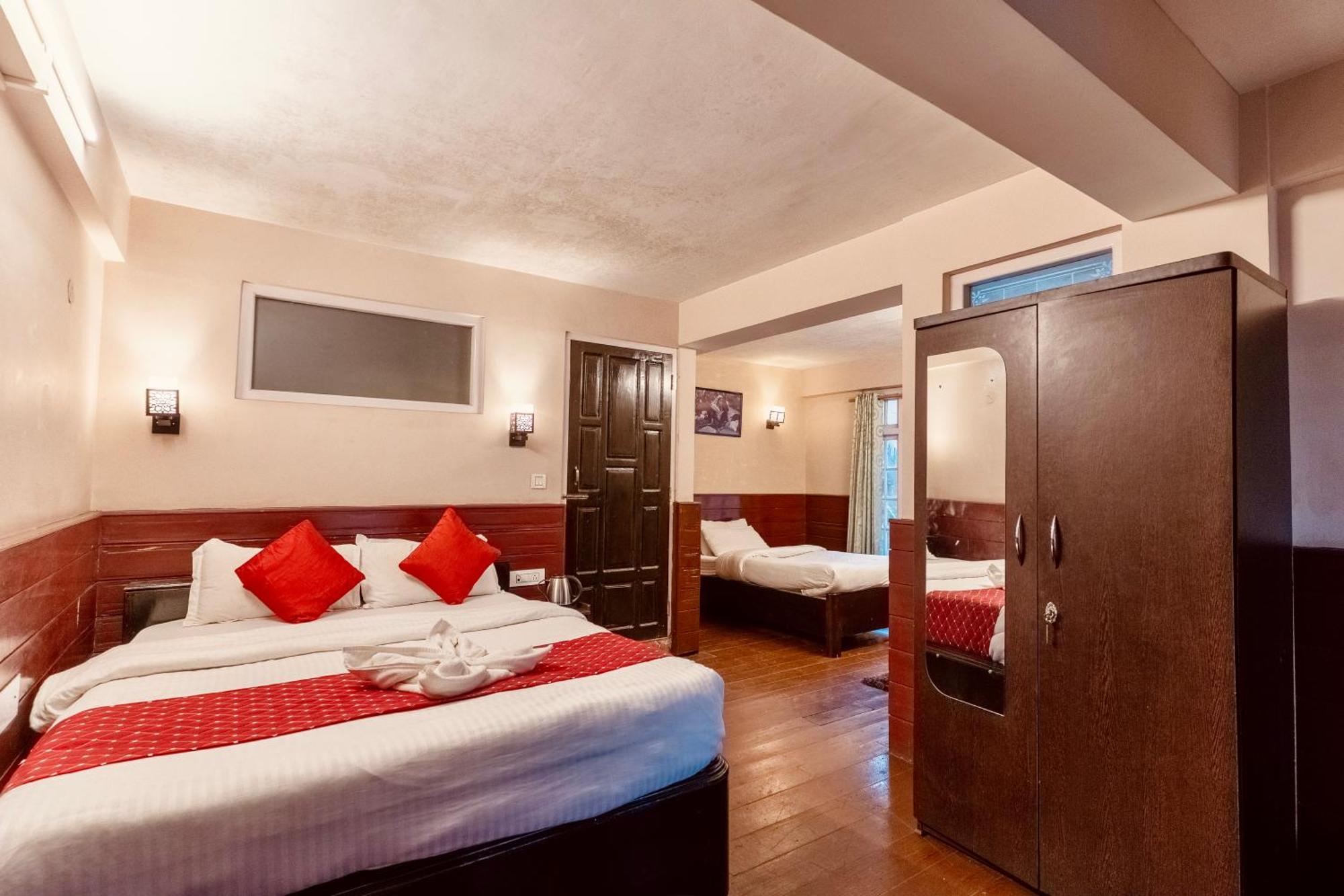 Himalayan Gorkha Retreat II Free Parking Hotel Darjeeling  Buitenkant foto