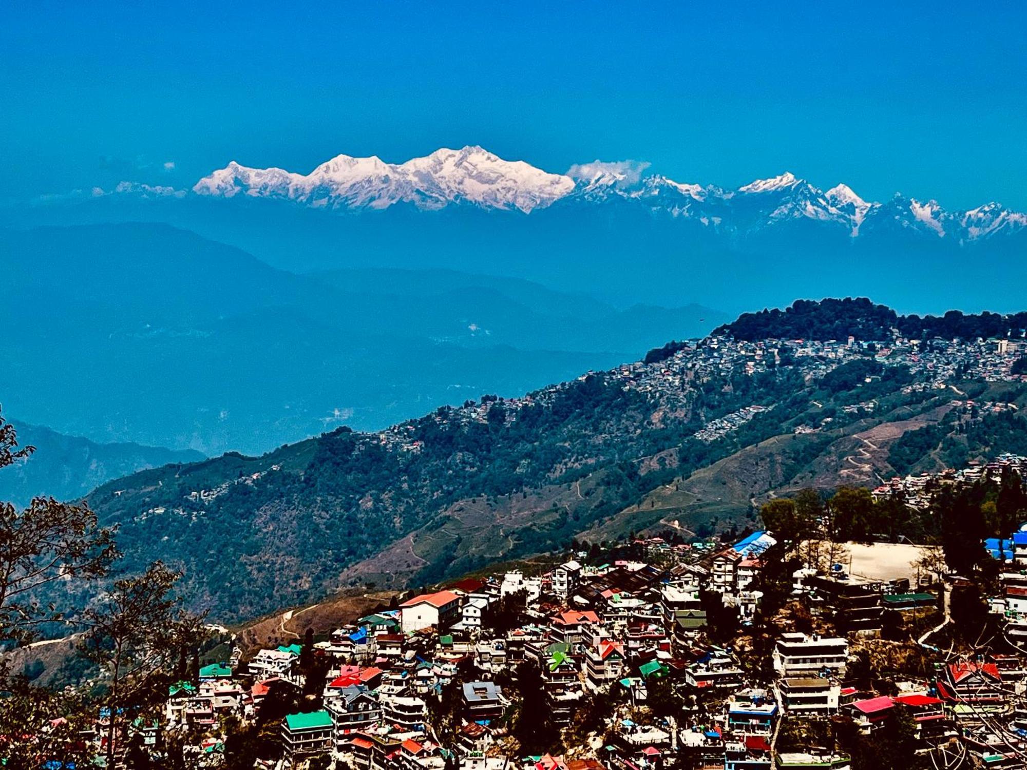 Himalayan Gorkha Retreat II Free Parking Hotel Darjeeling  Buitenkant foto